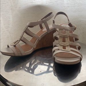 Clarks white wedge sandals